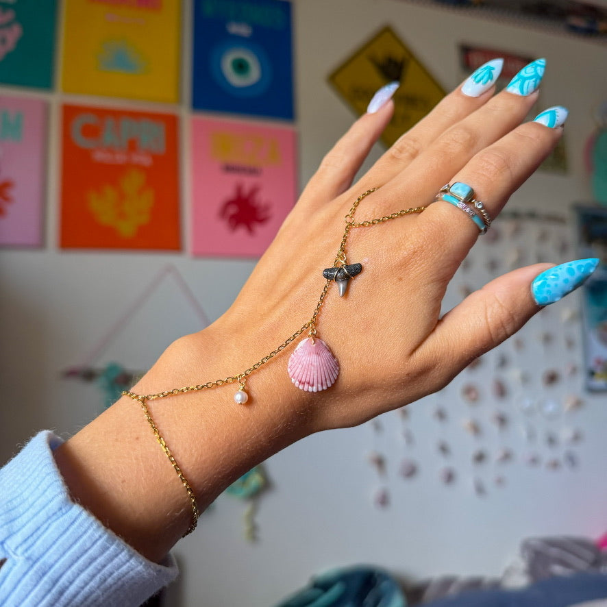 BEACHCOMBER HAND CHAIN