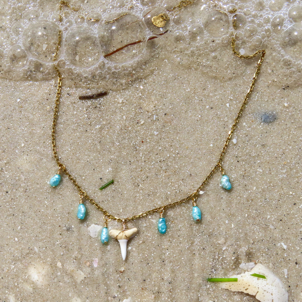 CASTAWAY NECKLACE