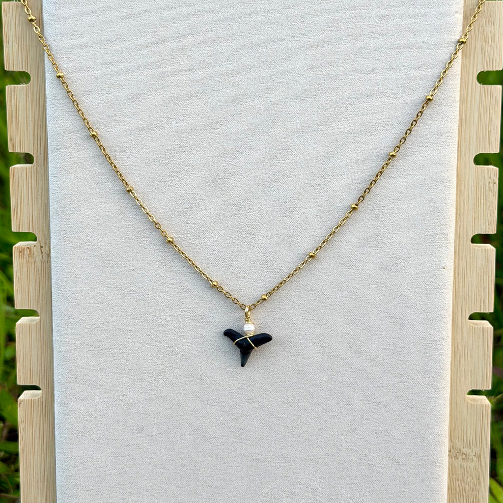 WAVE CHASER NECKLACE
