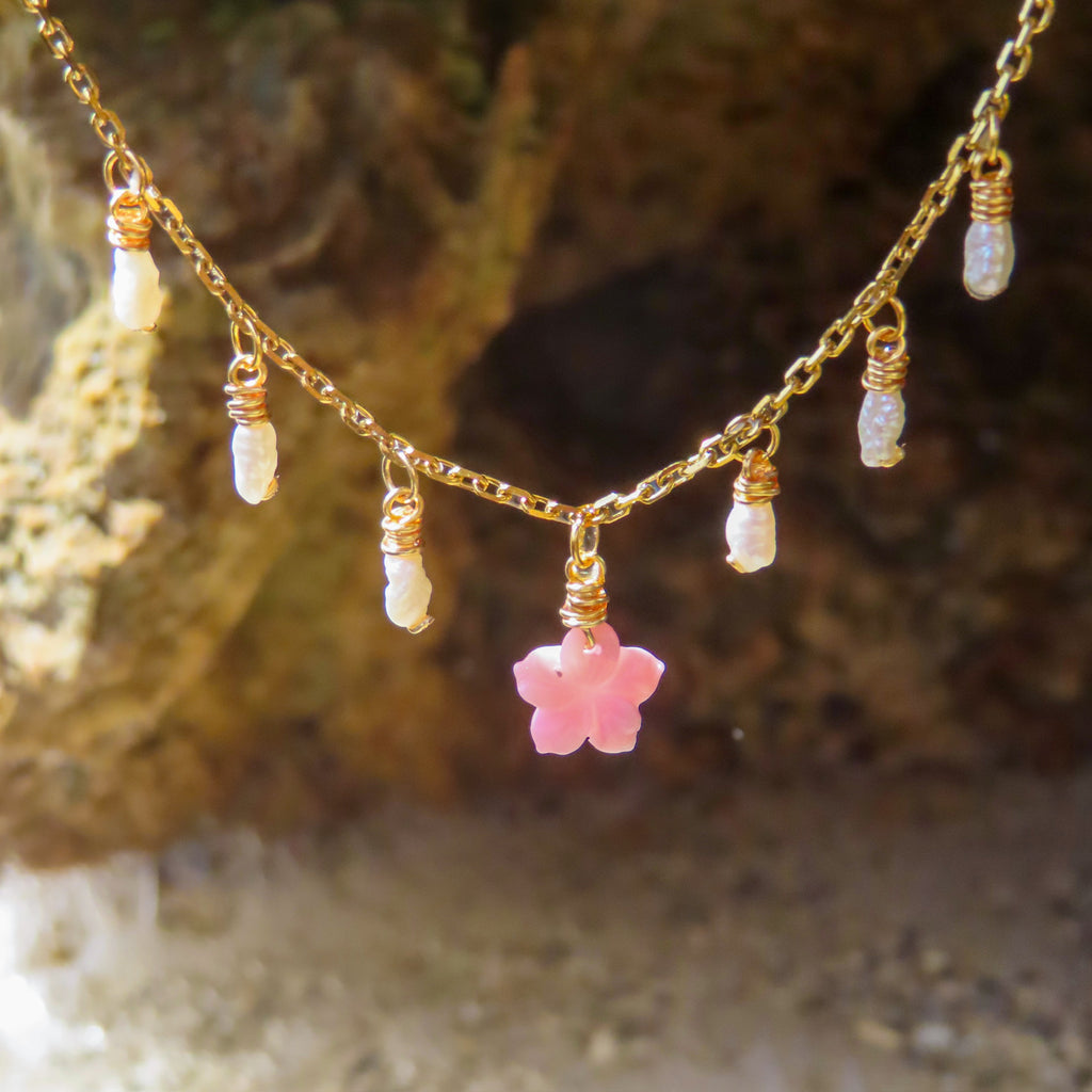 HIBISCUS CHARM NECKLACE