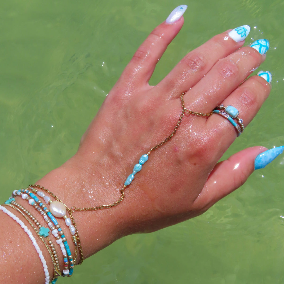 CASTAWAY HAND CHAIN