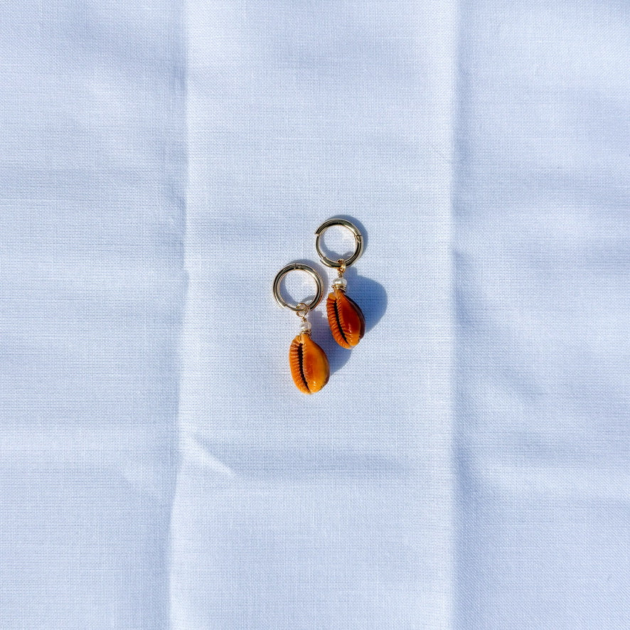 HONEY HUGGIE HOOPS