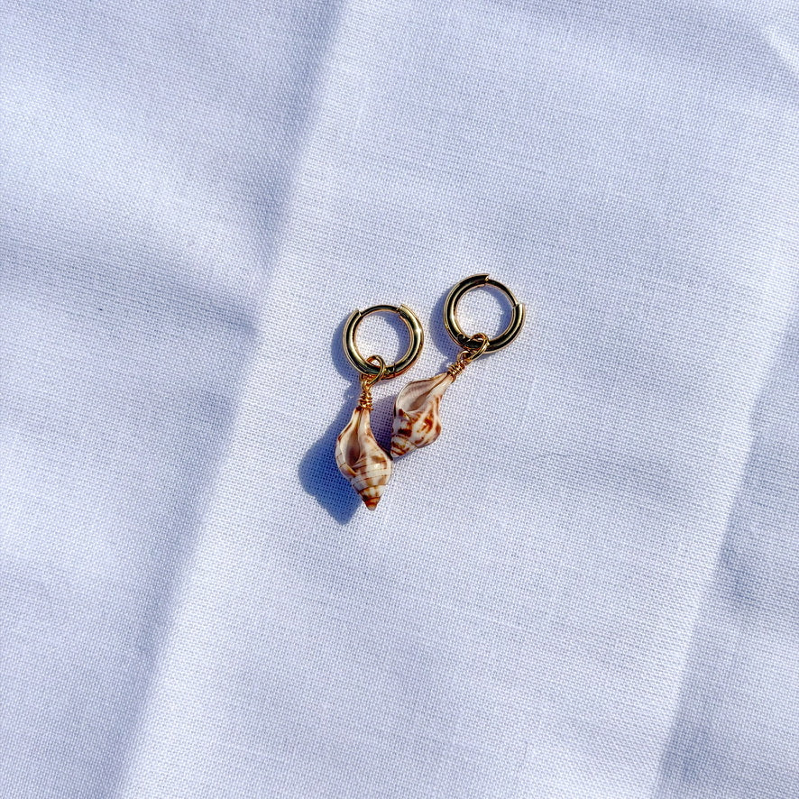 TULIP HUGGIE HOOPS