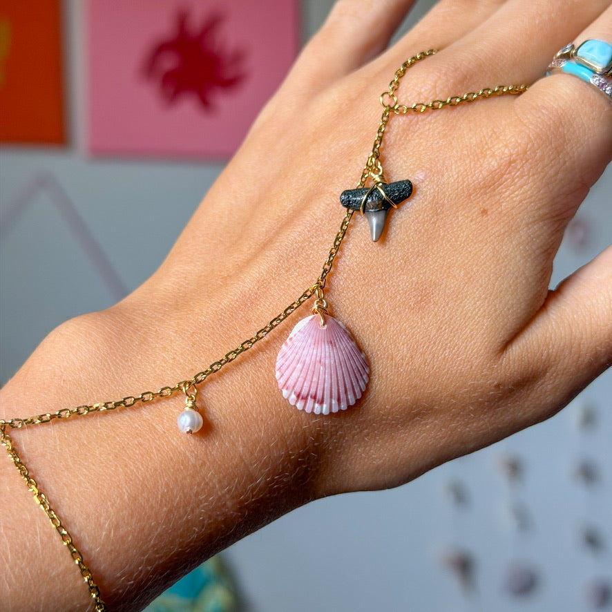 BEACHCOMBER HAND CHAIN