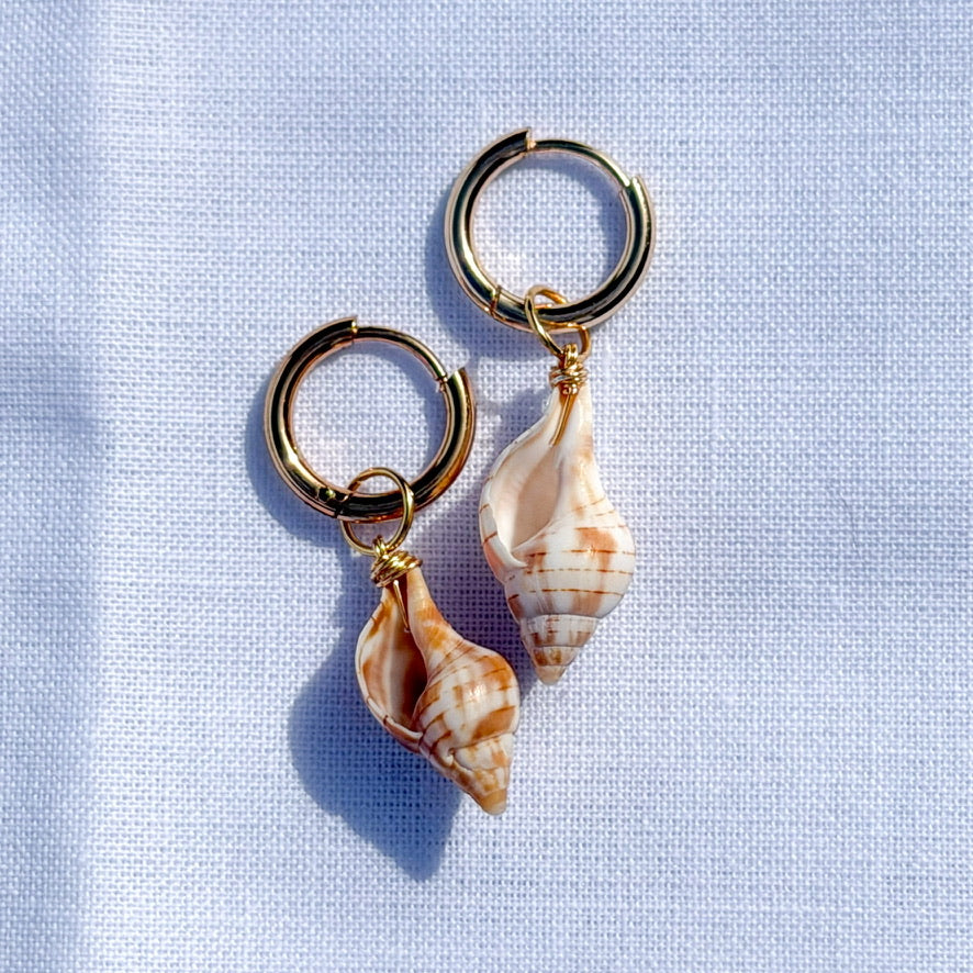 TULIP HUGGIE HOOPS