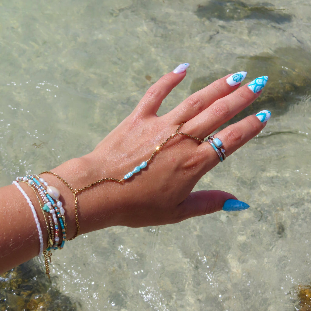 CASTAWAY HAND CHAIN