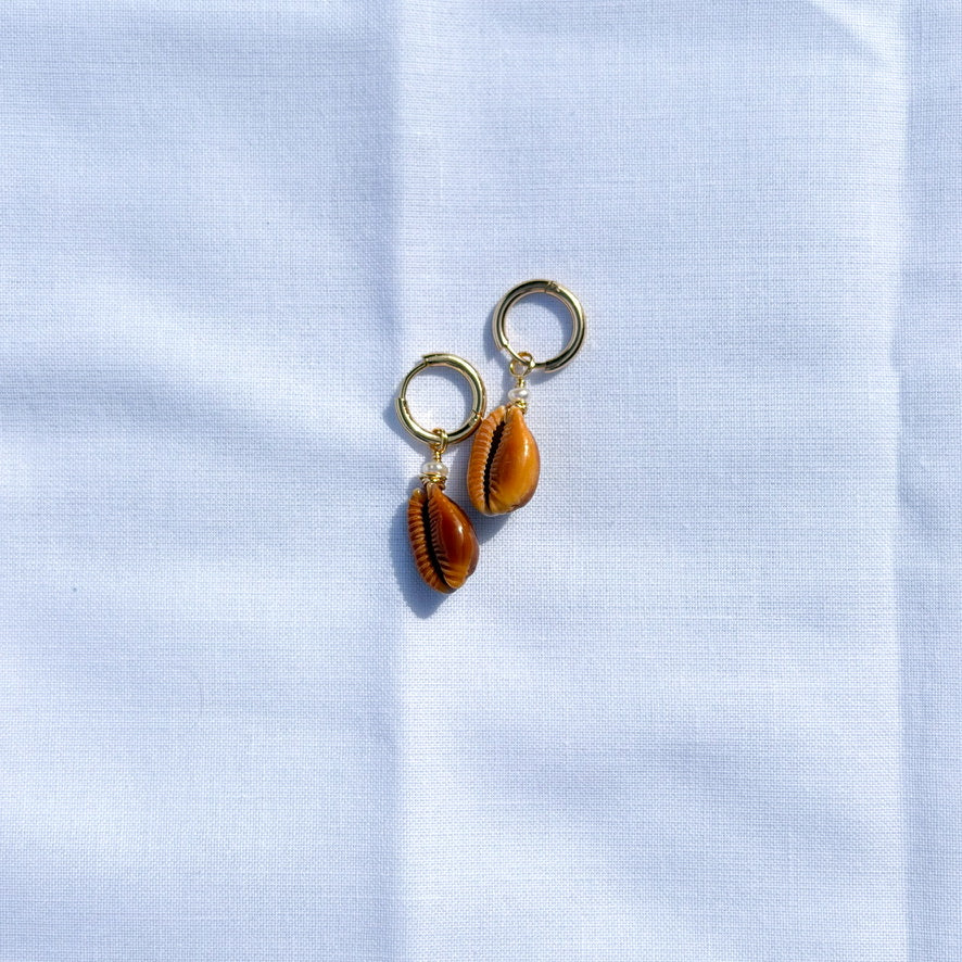 HONEY HUGGIE HOOPS