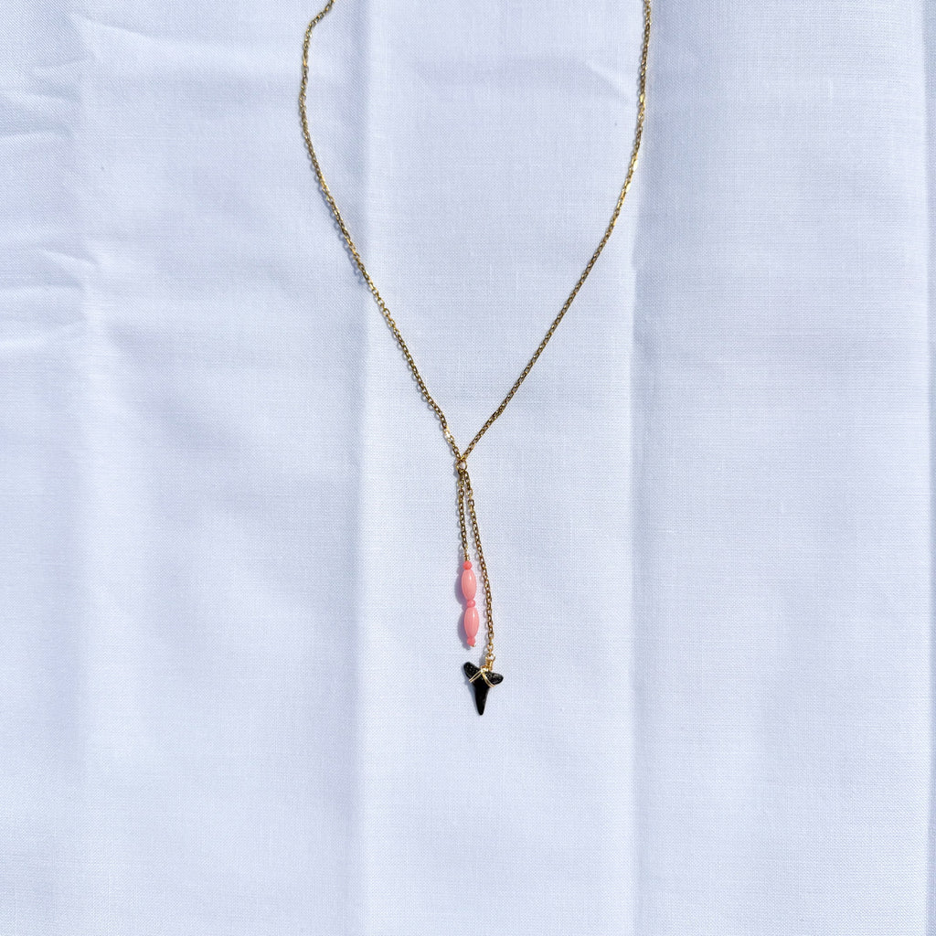 CORAL CRUSH LARIAT NECKLACE