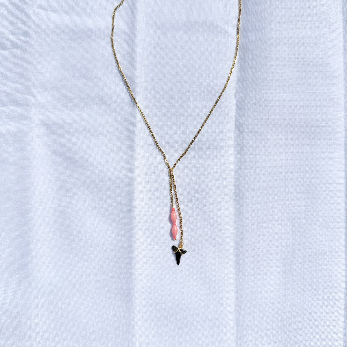 CORAL CRUSH LARIAT NECKLACE
