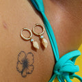 NUTMEG HUGGIE HOOPS
