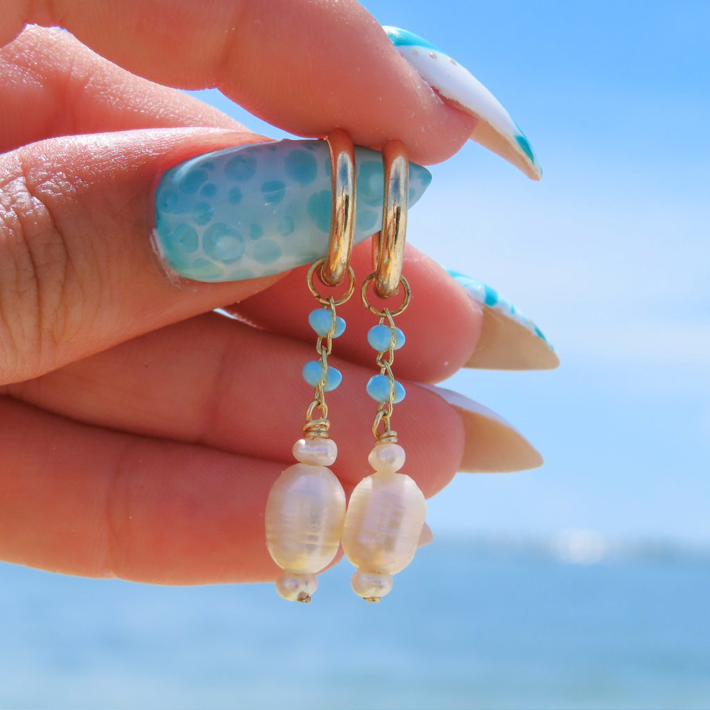 GREAT WHITE HUGGIE HOOPS