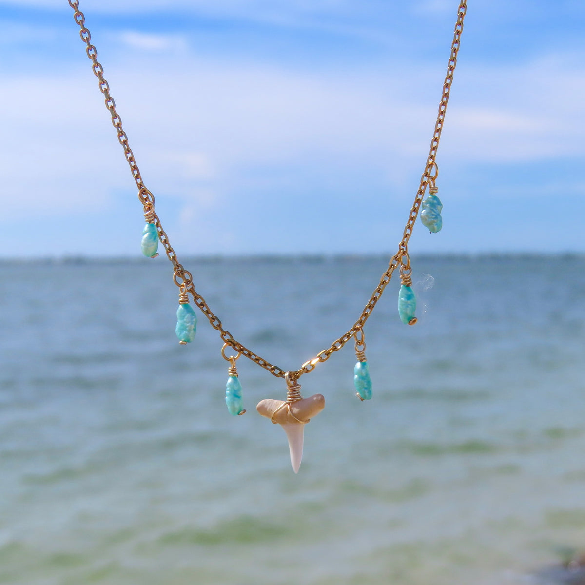 CASTAWAY NECKLACE