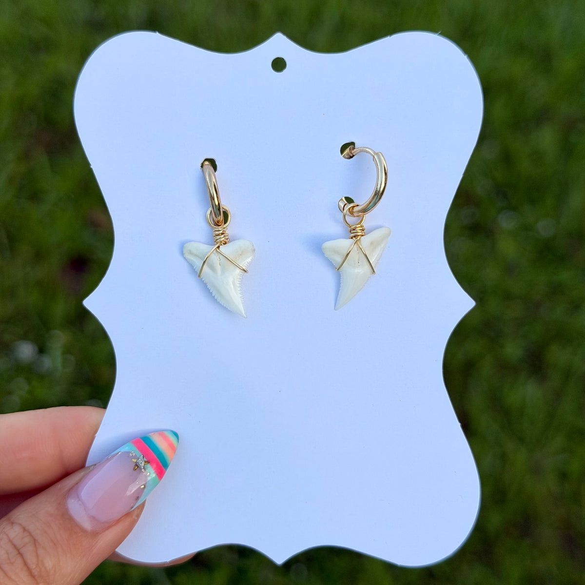 HALI HUGGIE HOOPS