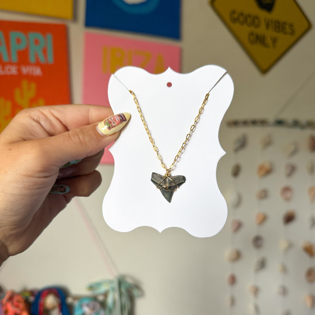 BASIC WAVE NEECKLACE