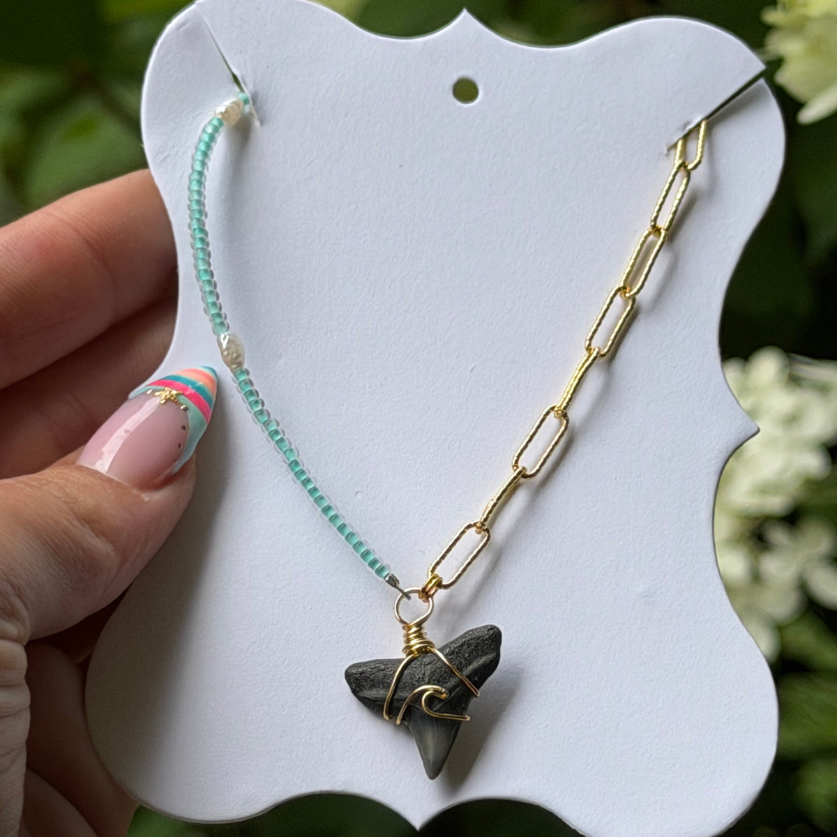 STATEMENT NECKLACE
