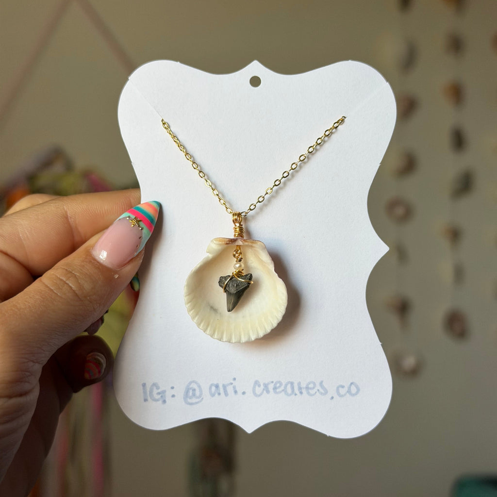 TIDE TREASURES NECKLACE