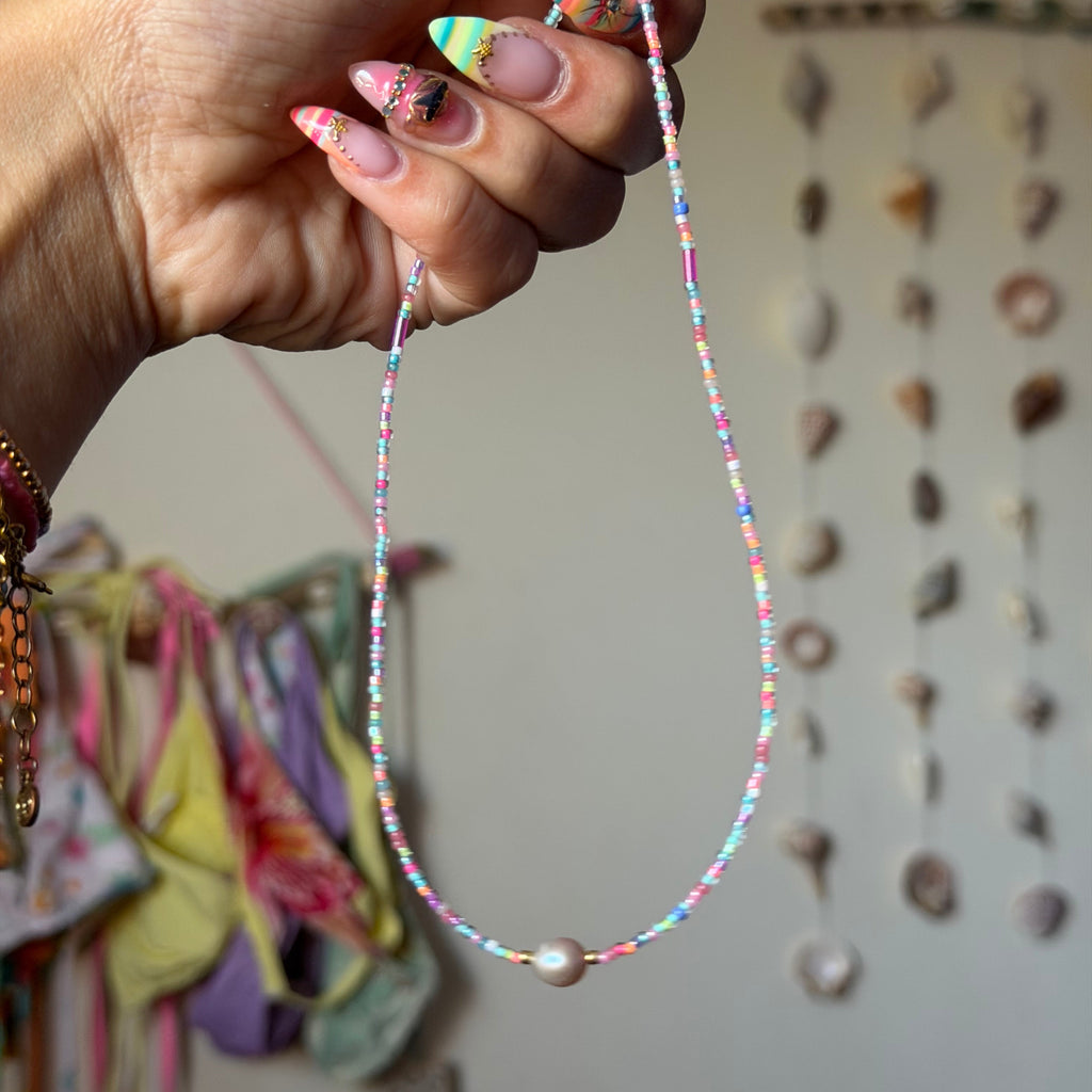 ALOHA CHOKER NECKLACE