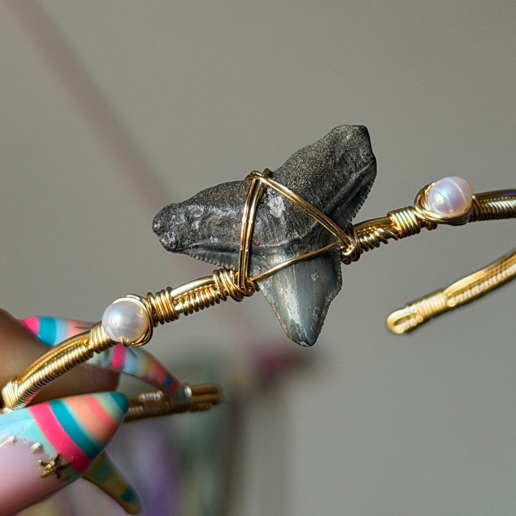 SALTWATER BANGLE