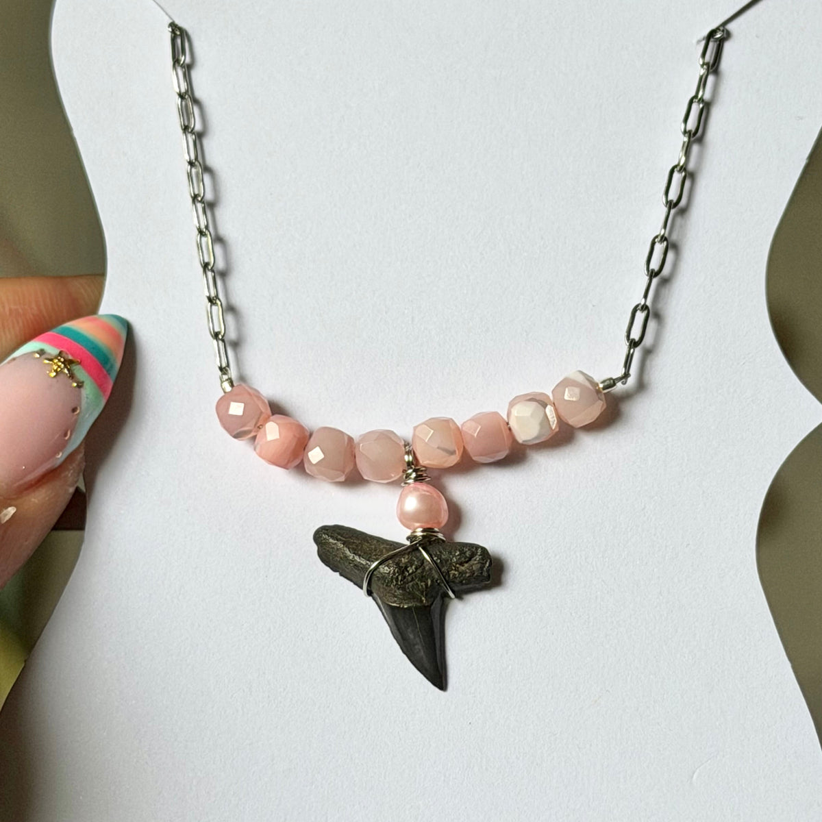 PINK PALMS NECKLACE